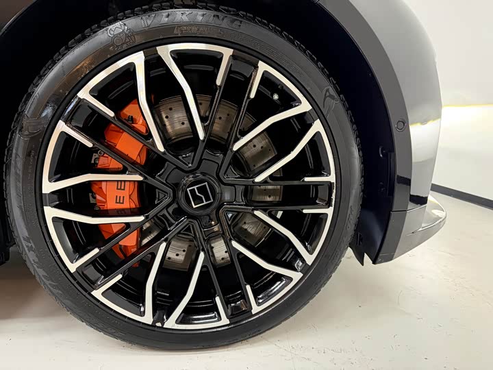 Фото 4 - Zeekr 001