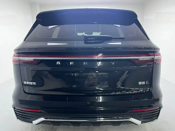 Photo 5 - Geely Monjaro