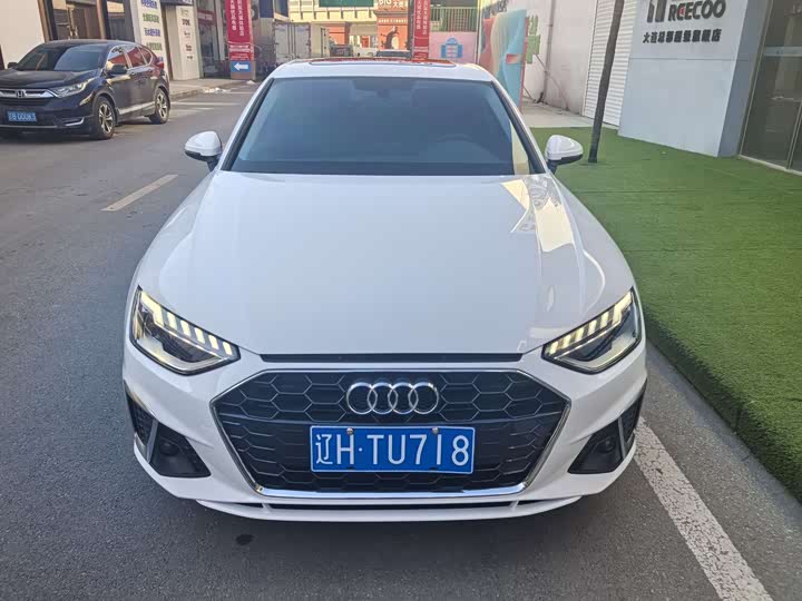 Фото 2 - Audi A4L