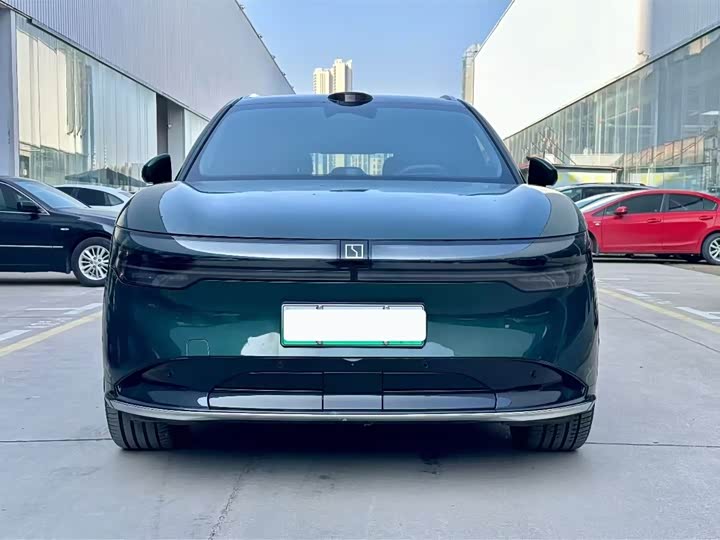 Фото 2 - Zeekr 7X