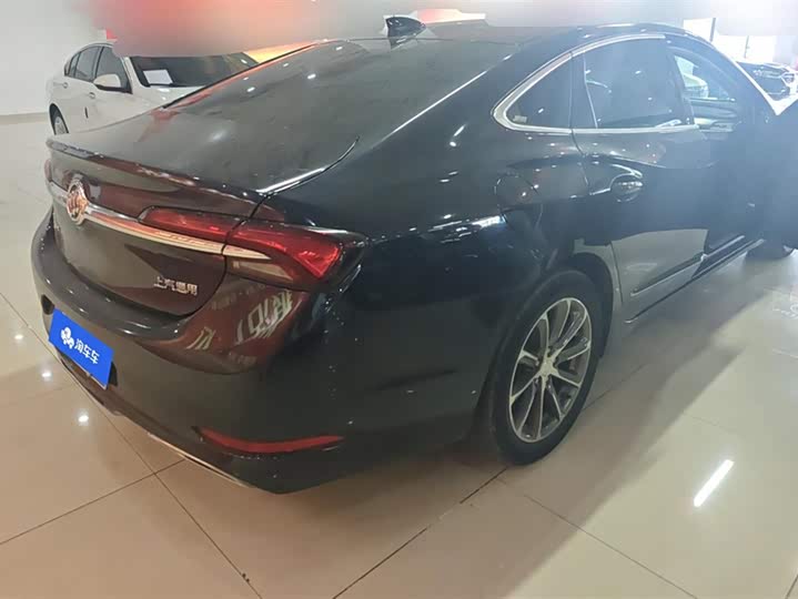 Фото 3 - Buick LaCrosse