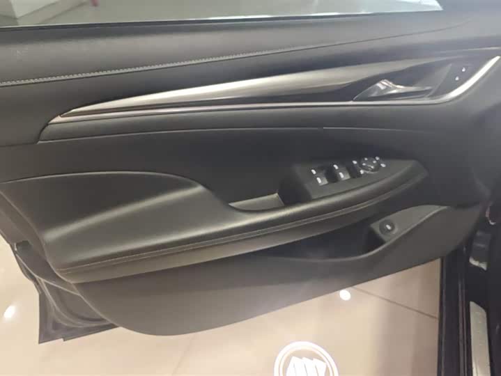 Фото 7 - Buick LaCrosse