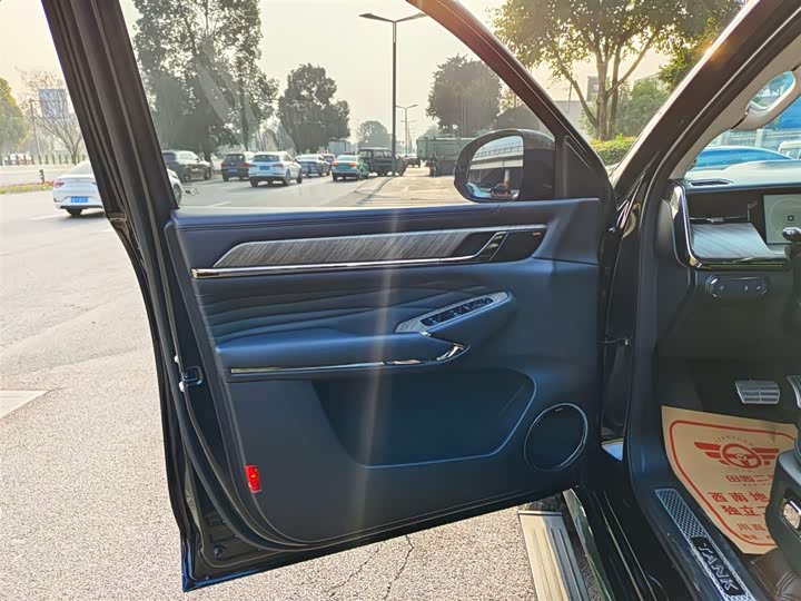 Фото 6 - Tank 500