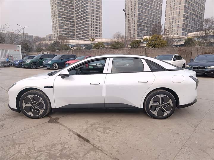 Фото 5 - XPeng Mona M03