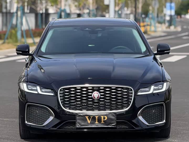 Фото 2 - Jaguar XF L