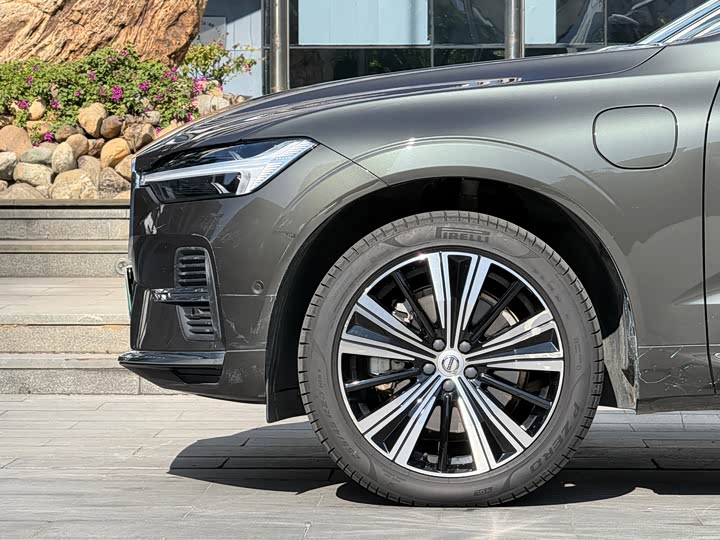 Фото 4 - Volvo XC60 Hybrid