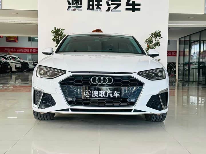 Фото 2 - Audi A4L