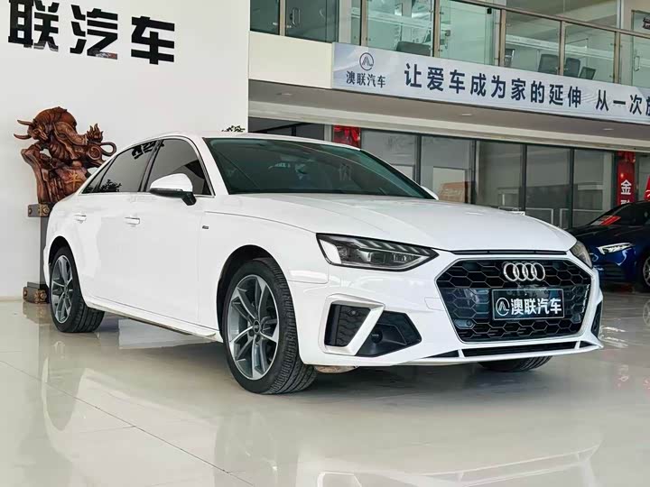 Фото 3 - Audi A4L