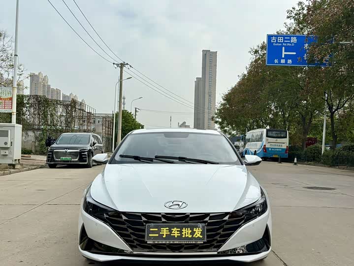 Фото 2 - Hyundai Elantra N line