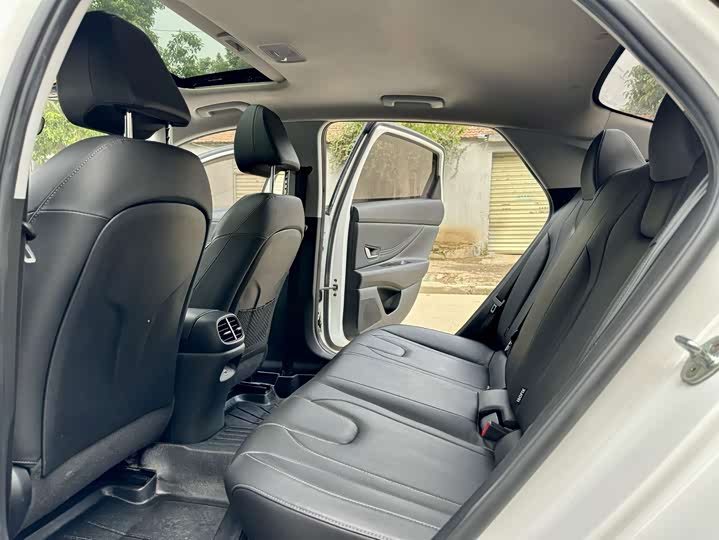 Фото 6 - Hyundai Elantra N line