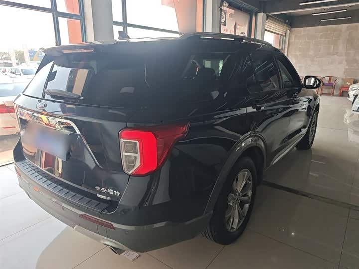 Фото 7 - Ford Explorer