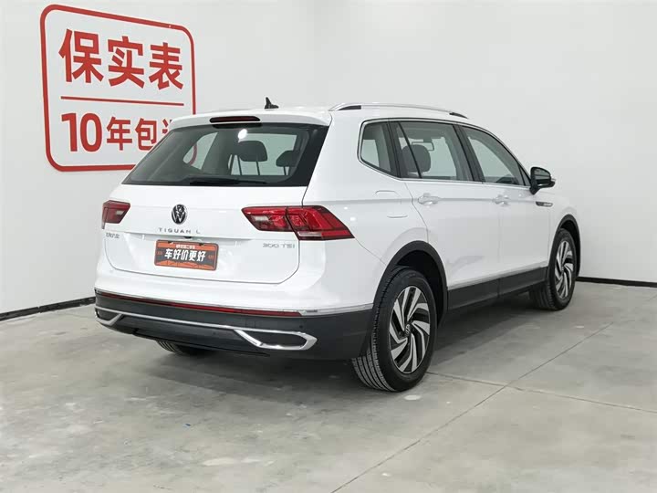 Фото 2 - Volkswagen Tiguan L Pro