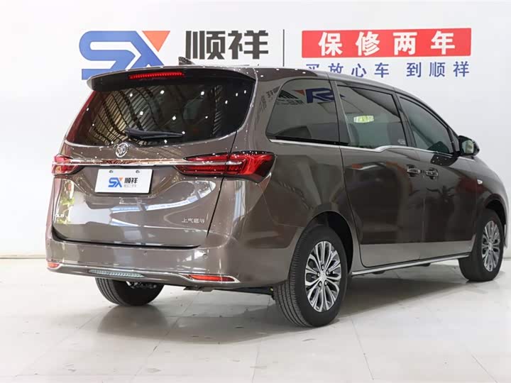 Фото 4 - Buick GL8 ES