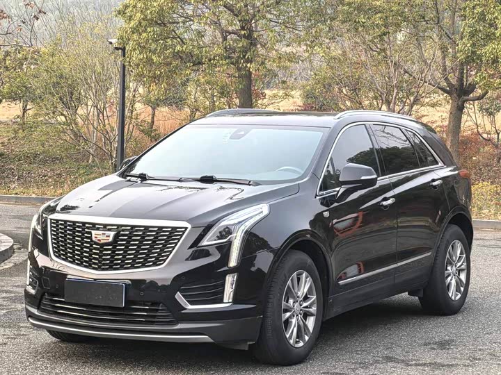 Фото 1 - Cadillac XT5