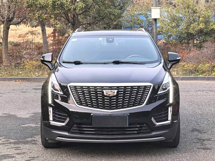 Фото 2 - Cadillac XT5