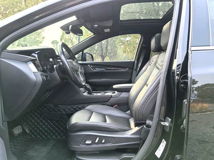 Фото 5 - Cadillac XT5