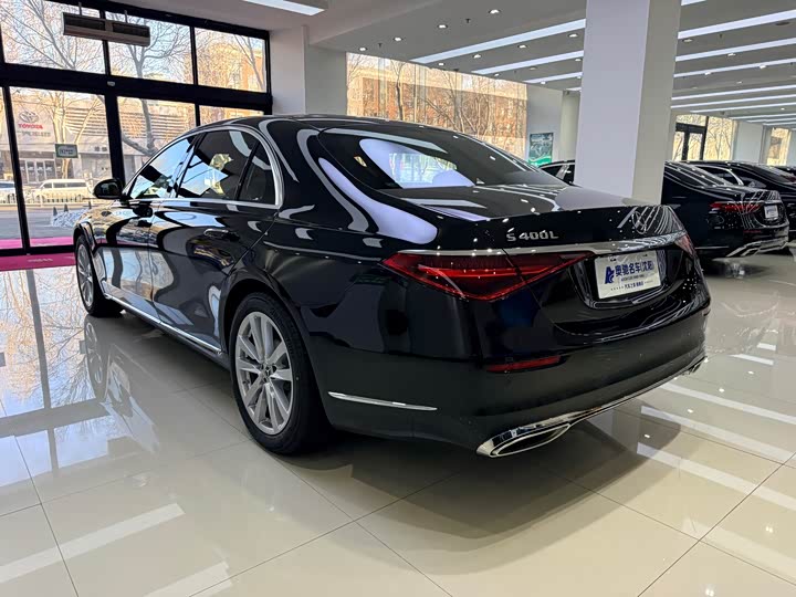 Фото 4 - Mercedes-Benz S-Class