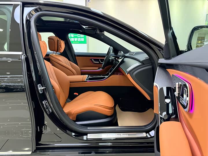 Фото 9 - Mercedes-Benz S-Class