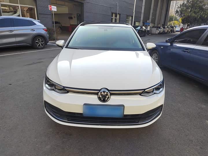 Фото 3 - Volkswagen Golf