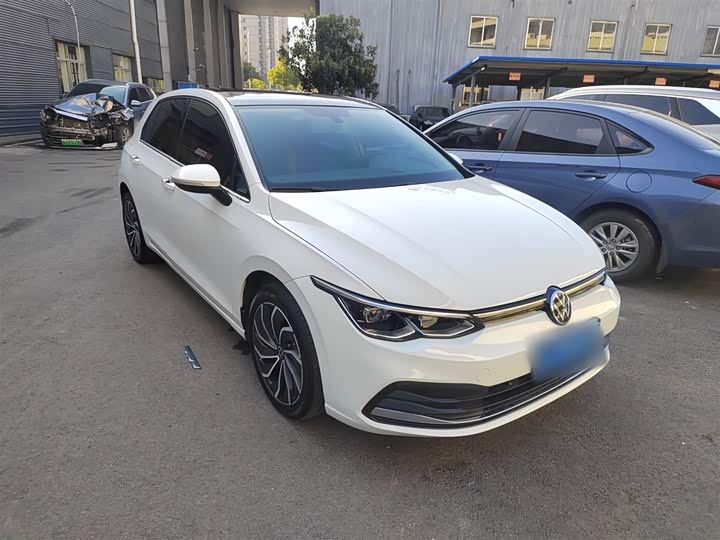 Фото 4 - Volkswagen Golf