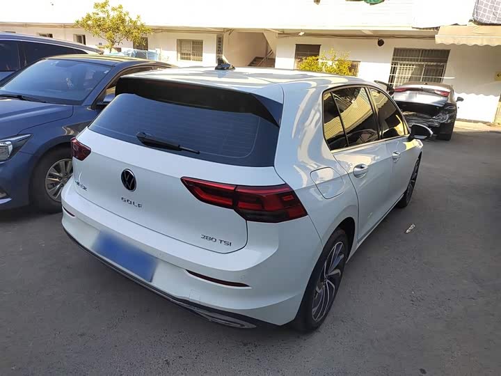 Фото 7 - Volkswagen Golf