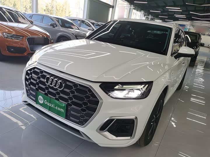 Фото 2 - Audi Q5L