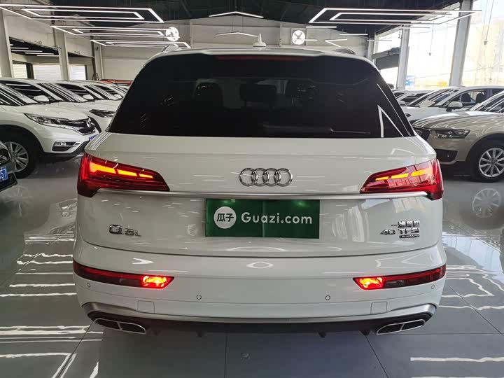 Фото 6 - Audi Q5L