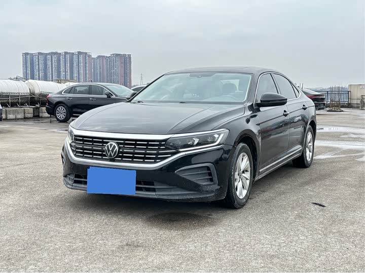 Фото 1 - Volkswagen Passat