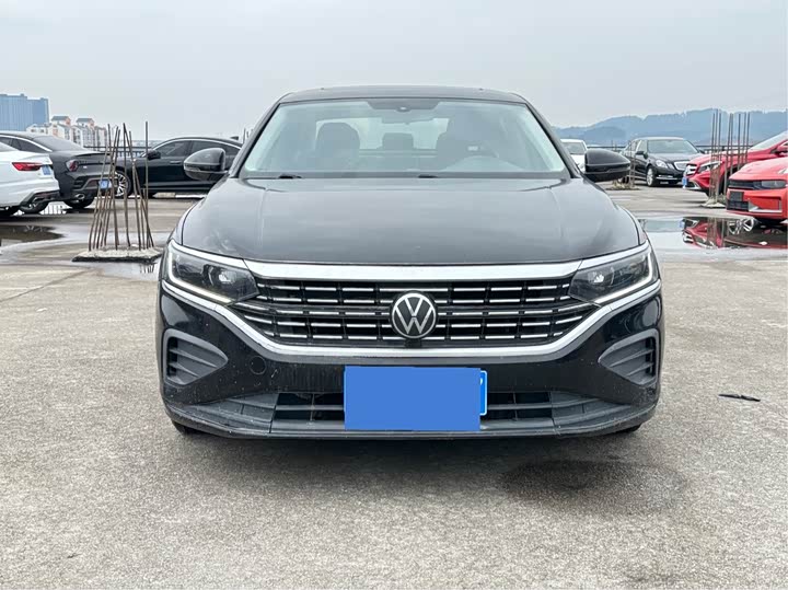 Фото 2 - Volkswagen Passat