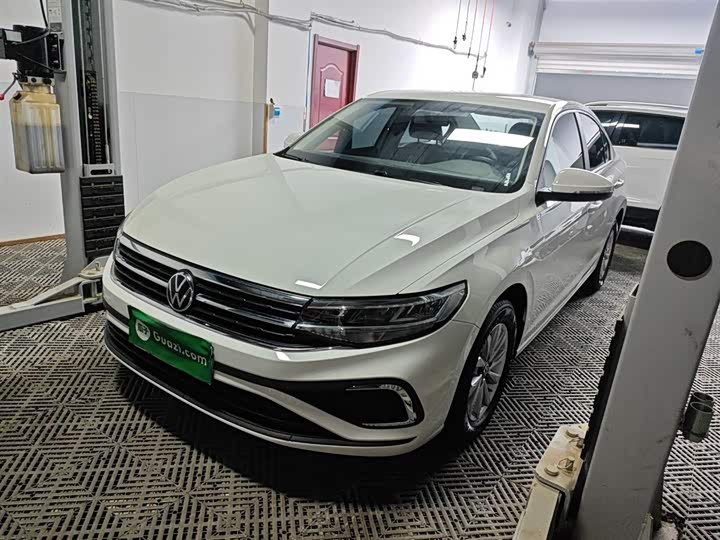 Фото 1 - Volkswagen Bora