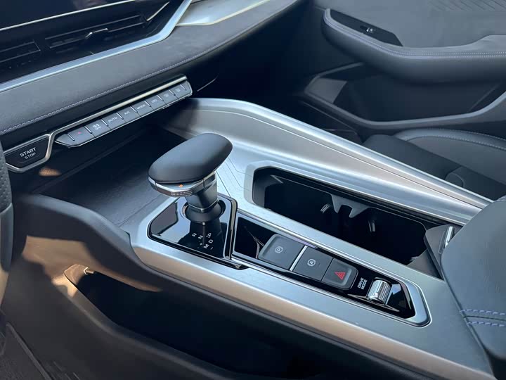 Фото 7 - Geely Preface