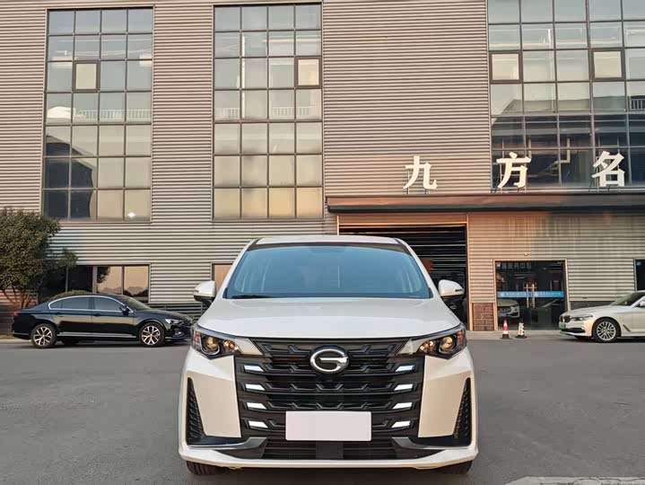 Фото 2 - GAC Trumpchi M6