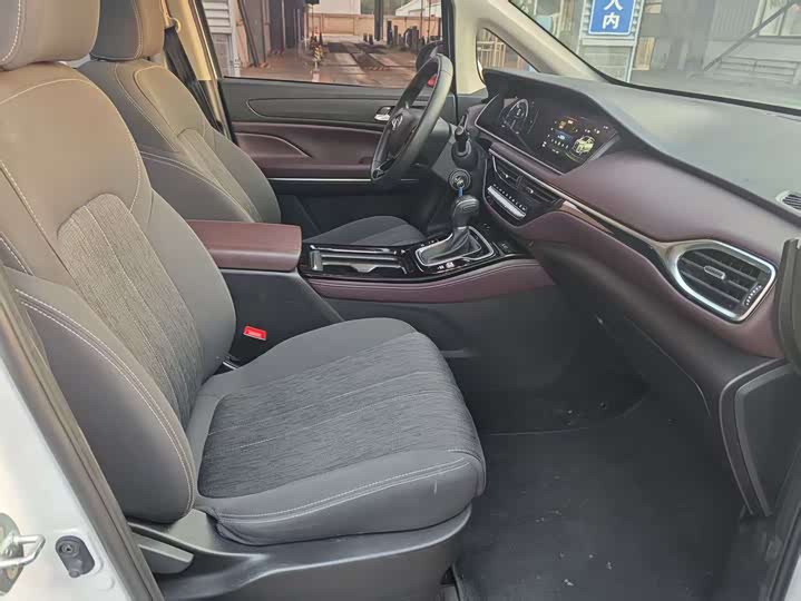 Фото 7 - GAC Trumpchi M6