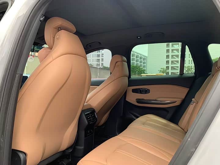 Фото 6 - Nio ES6