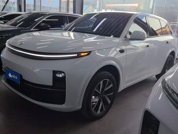 Фото 1 - LiXiang L7