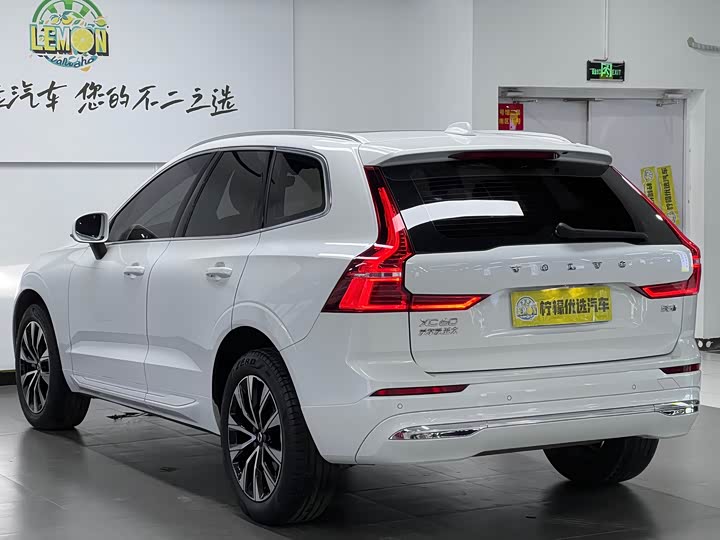 Фото 7 - Volvo XC60