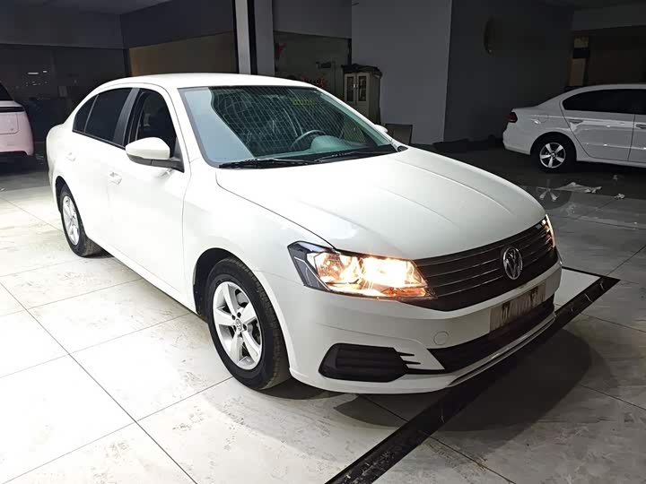 Фото 4 - Volkswagen Lavida