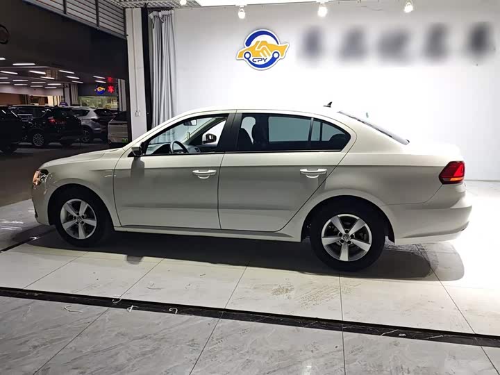 Фото 5 - Volkswagen Lavida