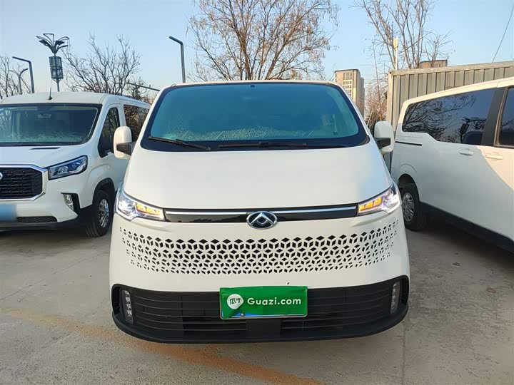 Фото 3 - Maxus V70