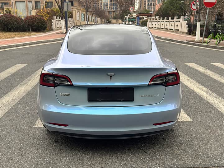 Фото 5 - Tesla Model 3