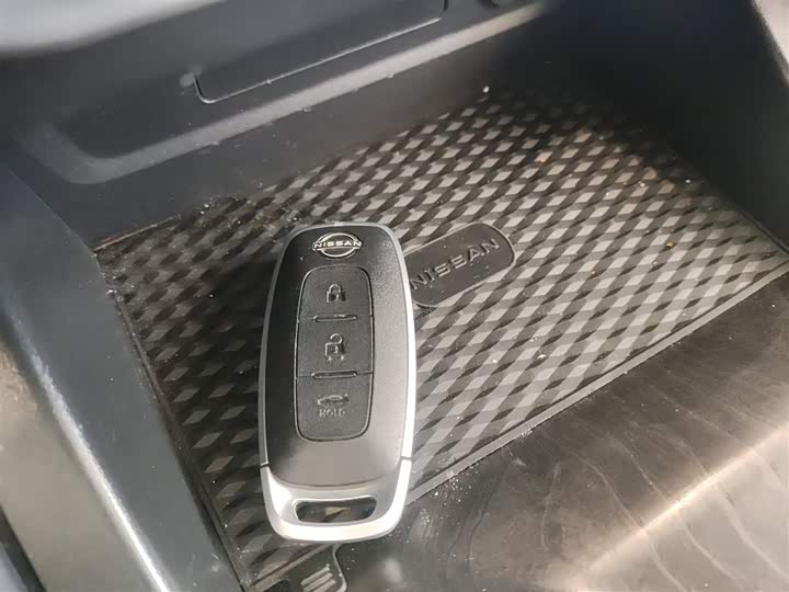 Фото 9 - Nissan Teana