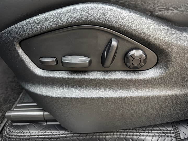 Фото 8 - Porsche Cayenne