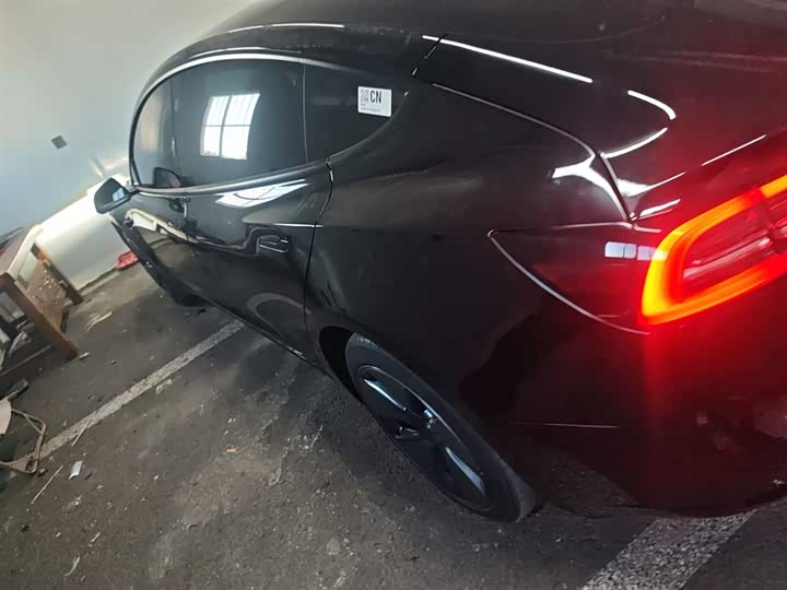 Фото 5 - Tesla Model 3