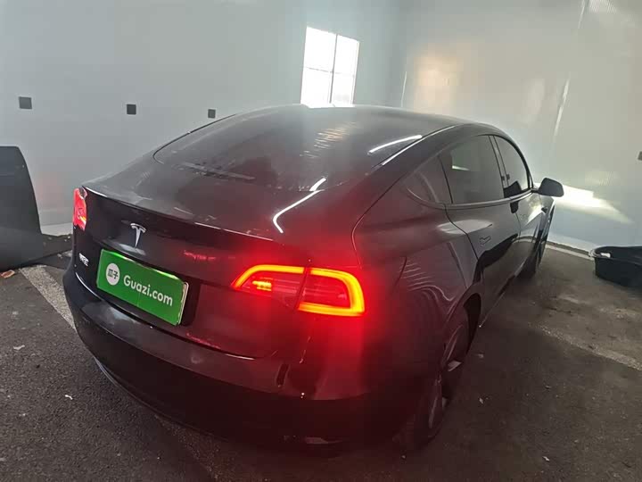 Фото 7 - Tesla Model 3