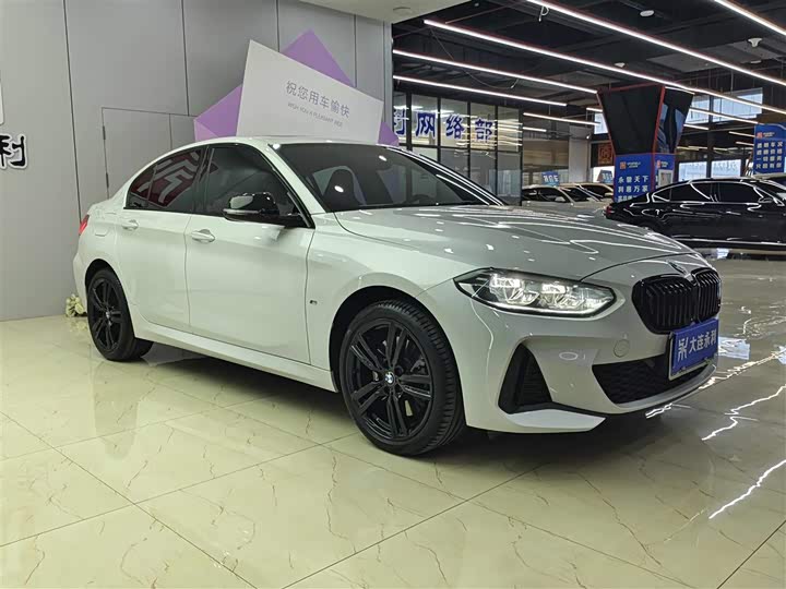 Фото 3 - BMW 1 Series