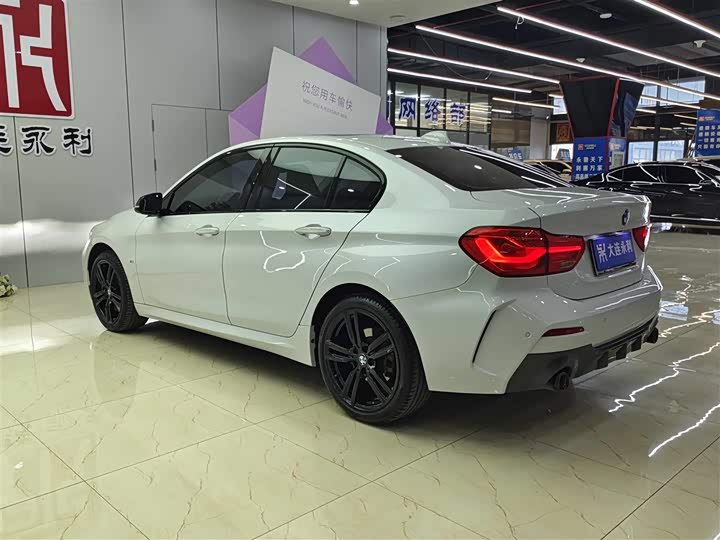 Фото 4 - BMW 1 Series