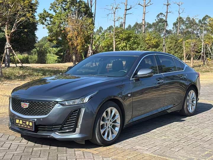 Фото 1 - Cadillac CT5