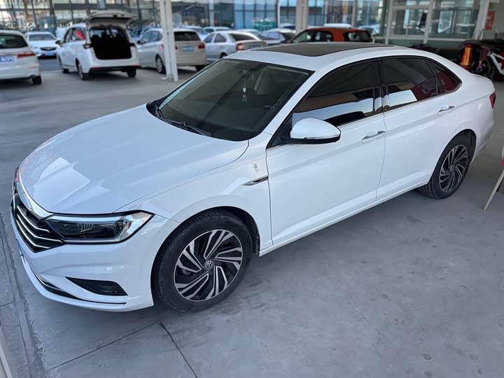 Фото 1 - Volkswagen Sagitar L