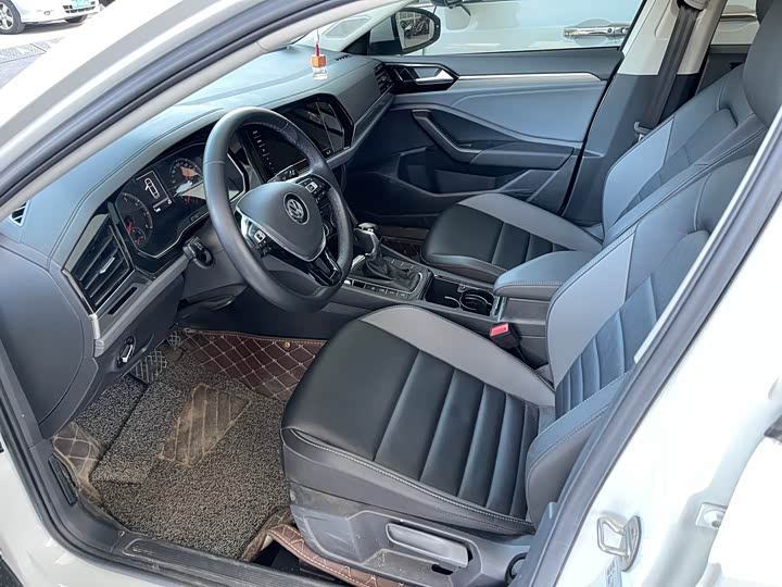 Фото 4 - Volkswagen Sagitar L