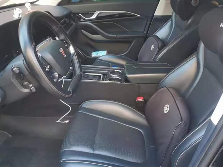 Фото 9 - Bestune B70